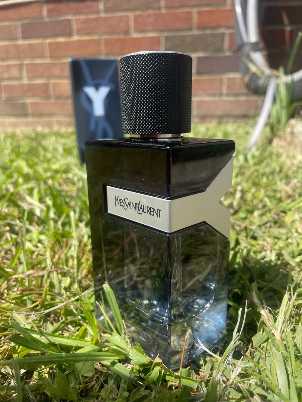 Yves Saint Laurent Men's Fragrance Bottle in Black and Blue